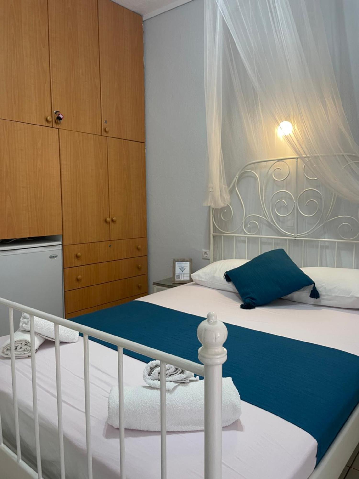 White Studios Himare Esterno foto