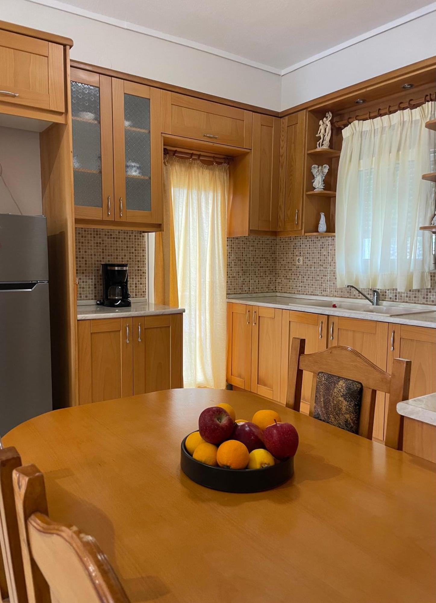 White Studios Himare Esterno foto